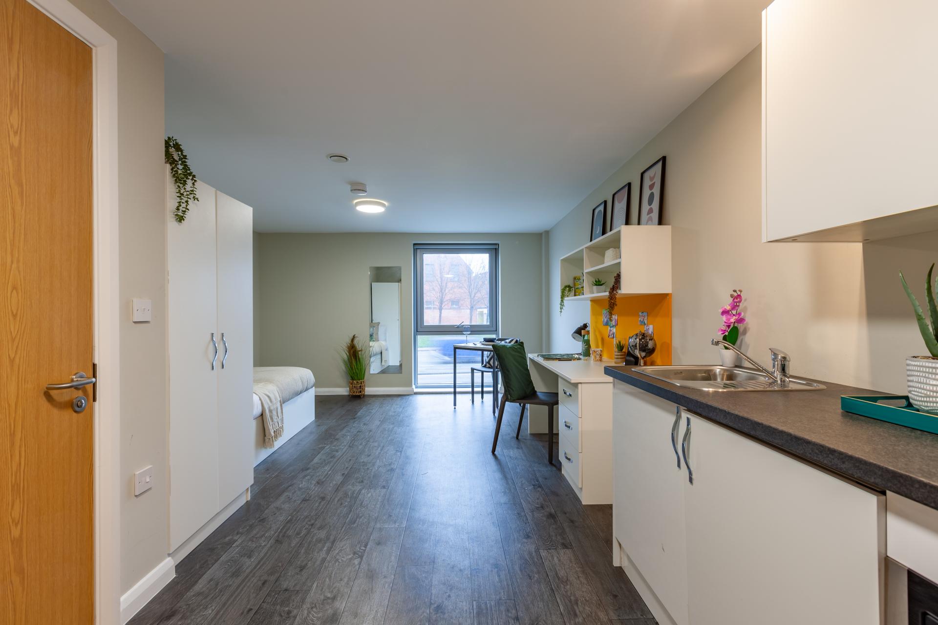  Premier Studio  -  One Islington Plaza  - Gallery -  8