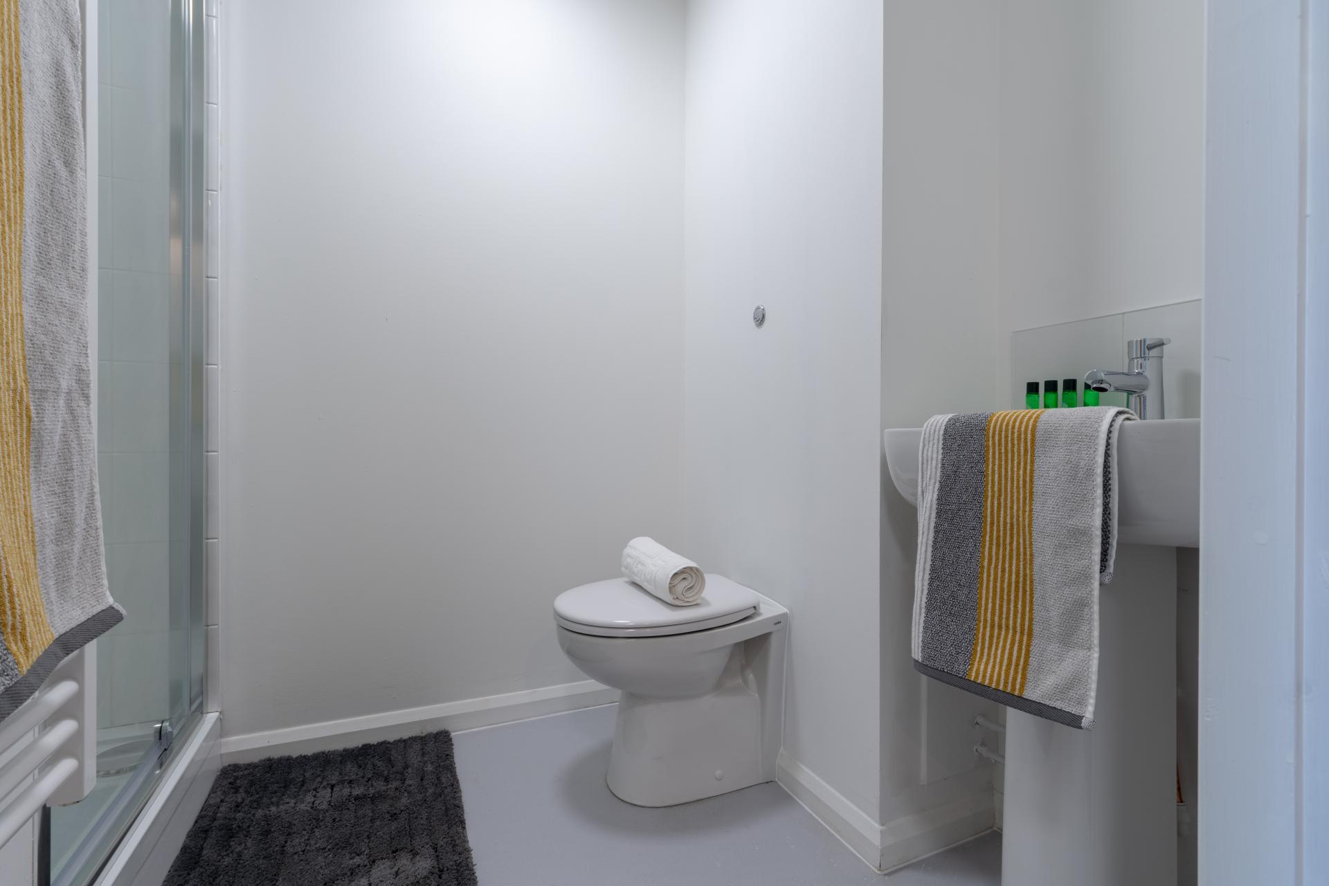  Deluxe Studio - High Floor  -  One Islington Plaza  - Gallery -  27