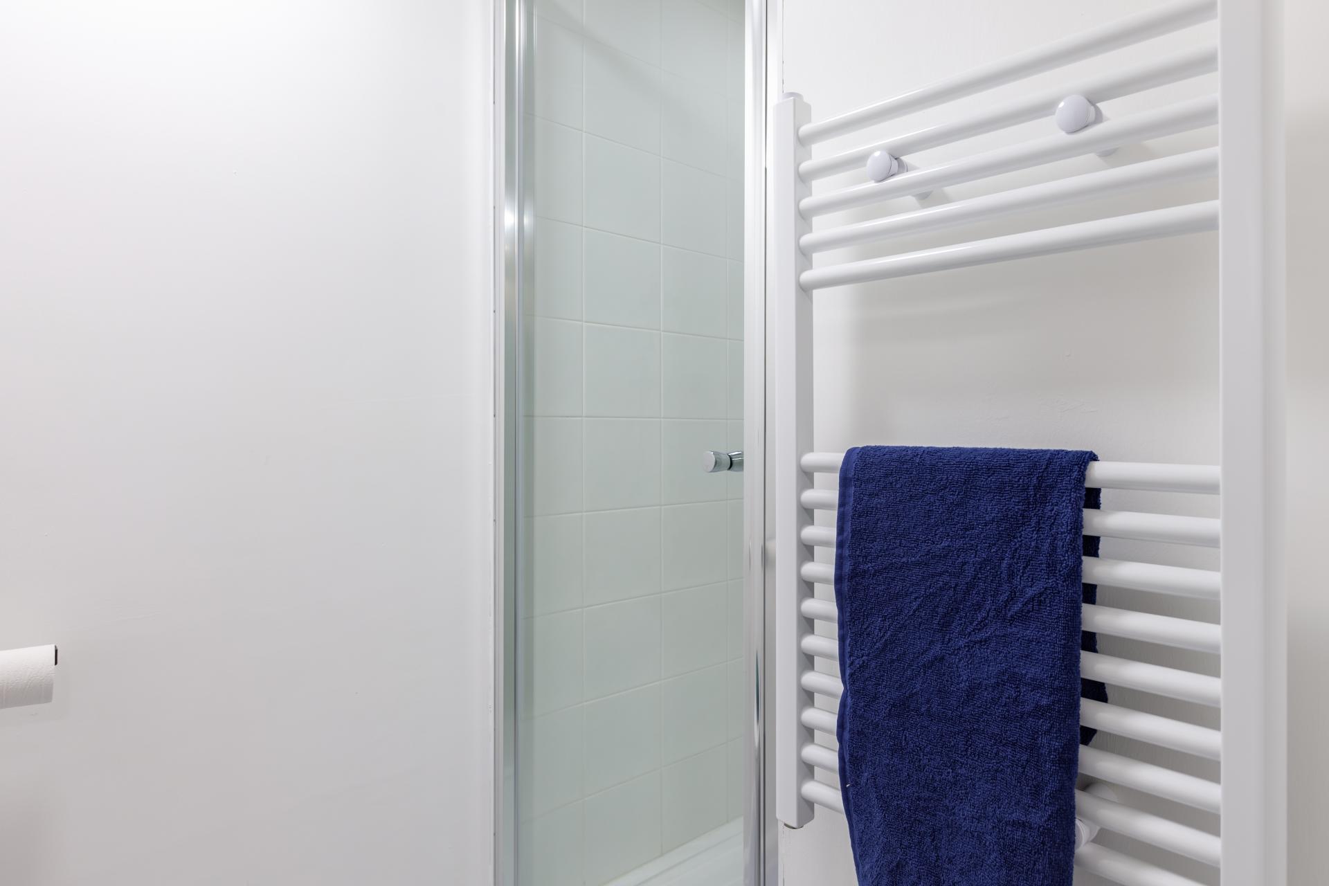  Premier Luxe Studio  -  One Islington Plaza  - Gallery -  20