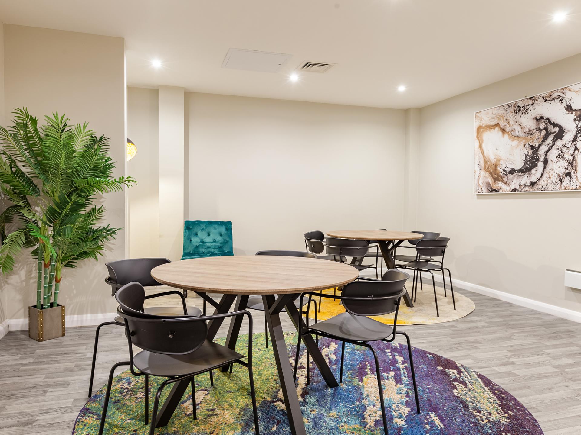  Premier En-Suite - W/ Accessible Bathroom  -  One Islington Plaza  - Gallery -  10