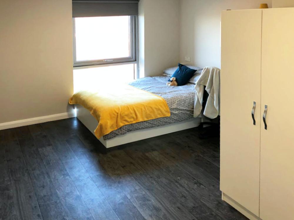  Premier En-Suite - W/ Accessible Bathroom  -  One Islington Plaza  - Gallery -  6