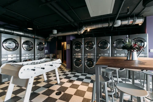 2221 S Clark - On-site Facilities