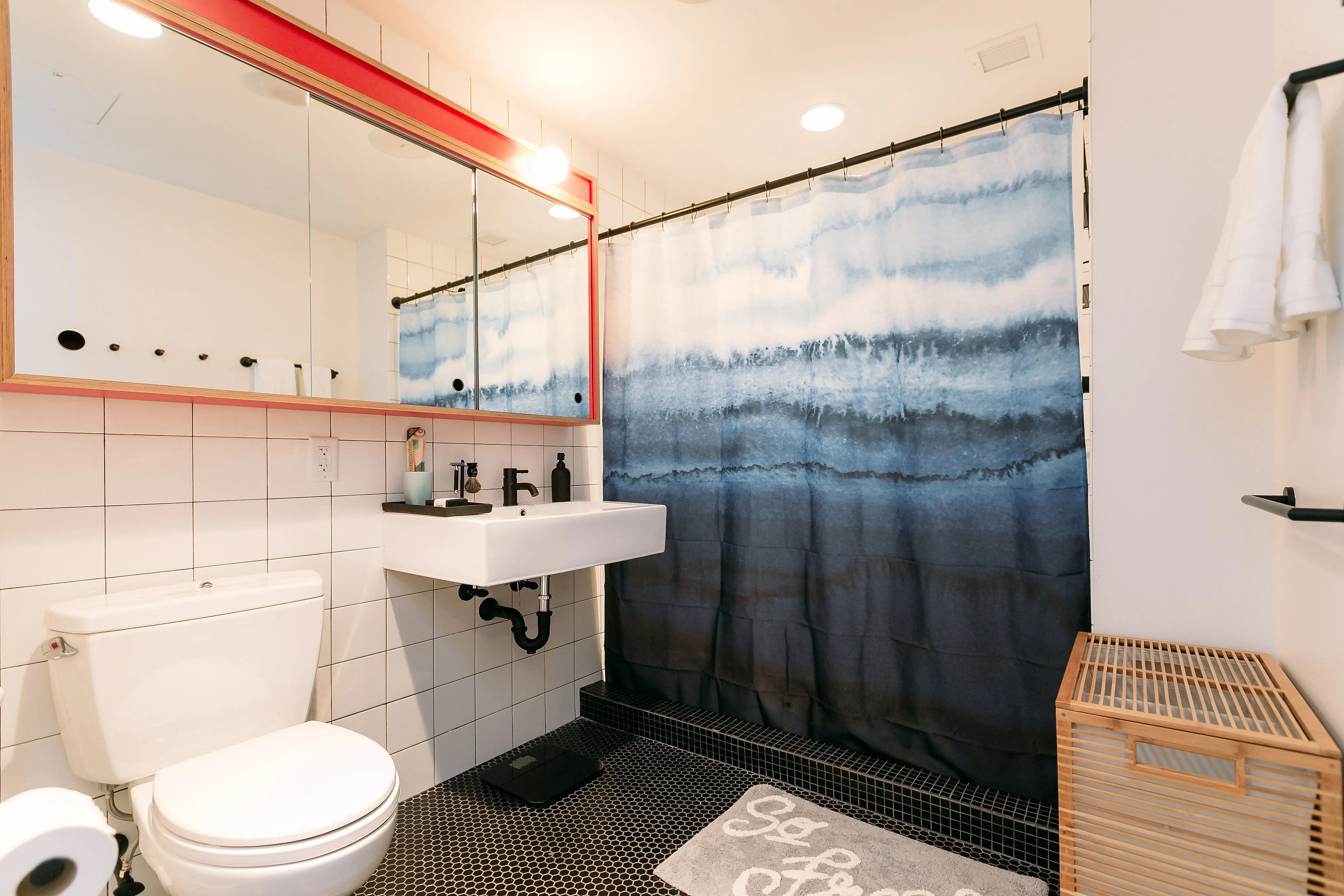 4 Bed / 2 Bath - 2221 S Clark - Gallery - 4