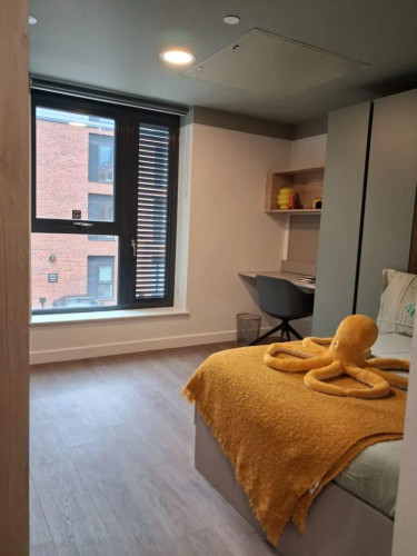 Regatta Place - Gallery - 945