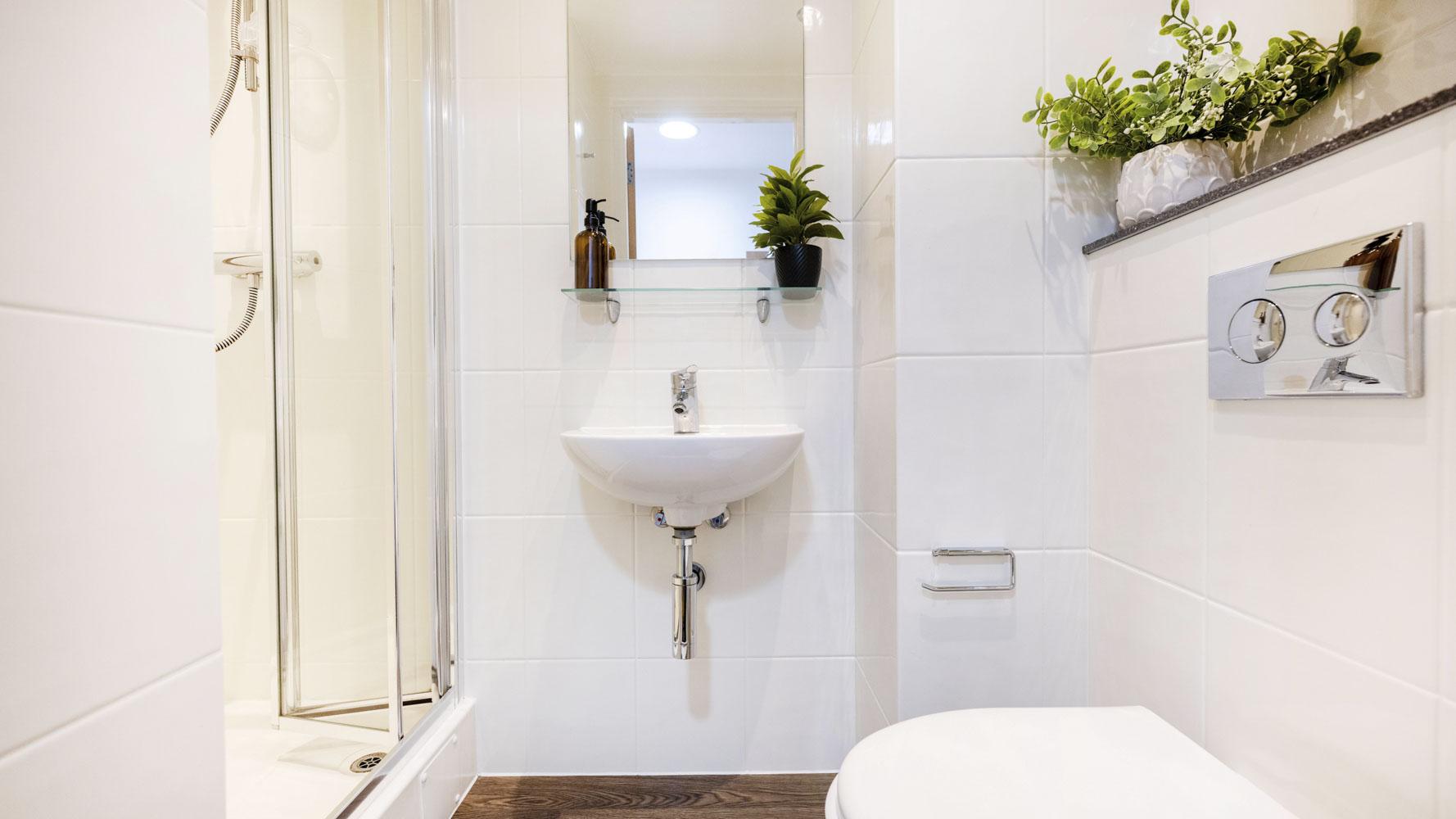  Silver En-Suite  -  The Elements  - Gallery -  12