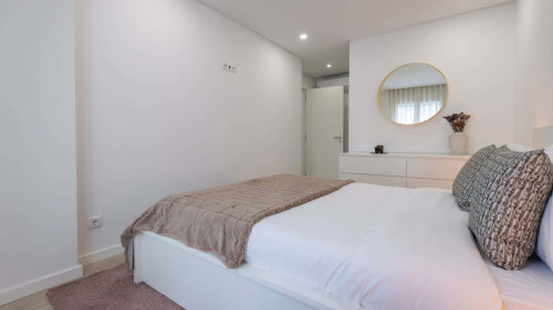 Homely 2BDR Apartment - Gallery - 81