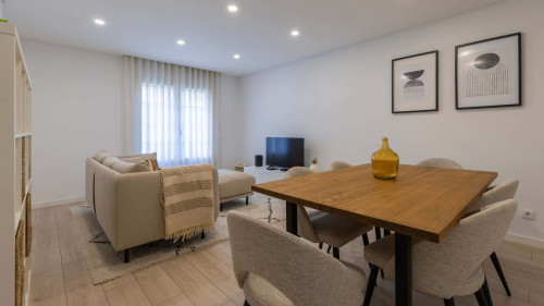 Homely 2BDR Apartment - Gallery - 15