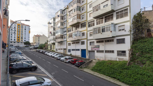 Homely 2BDR Apartment - Gallery - 28