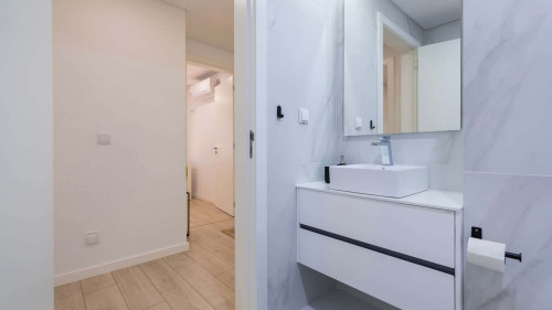 Homely 2BDR Apartment - Gallery - 46