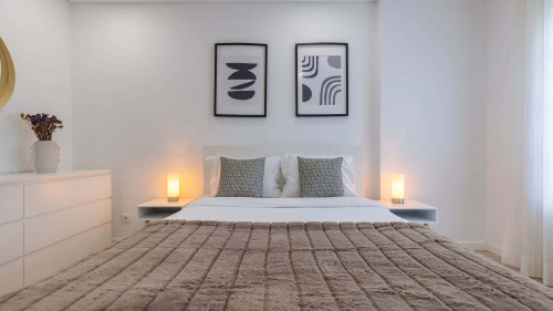 Homely 2BDR Apartment - Gallery - 41