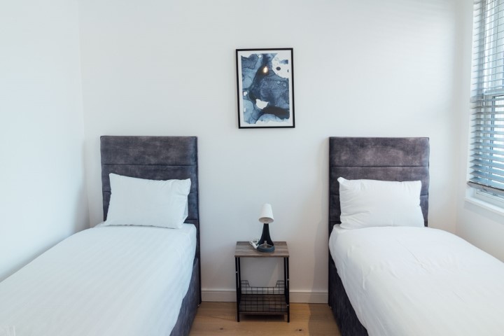 Three-Bedroom Apartment - AES Shoreditch - Gallery - 1