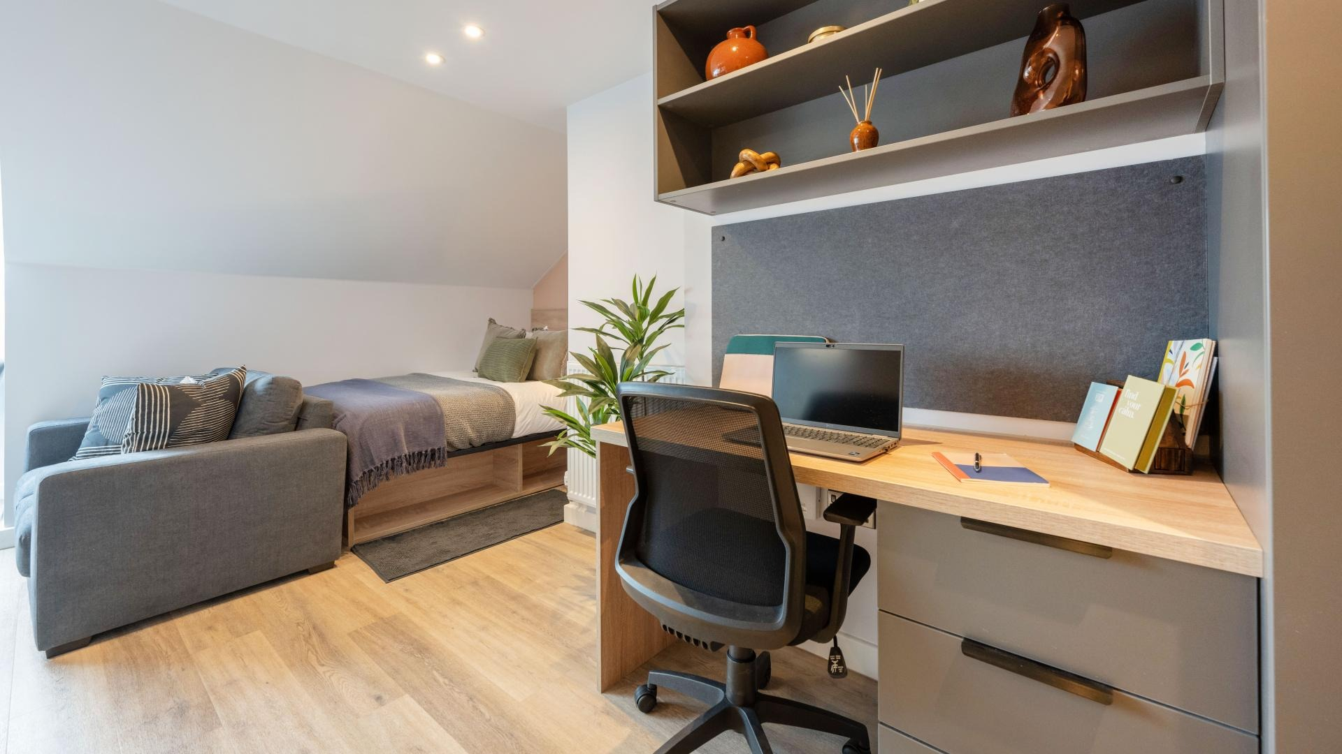 Skylight Plus Studio - Headrow Court - Gallery - 1