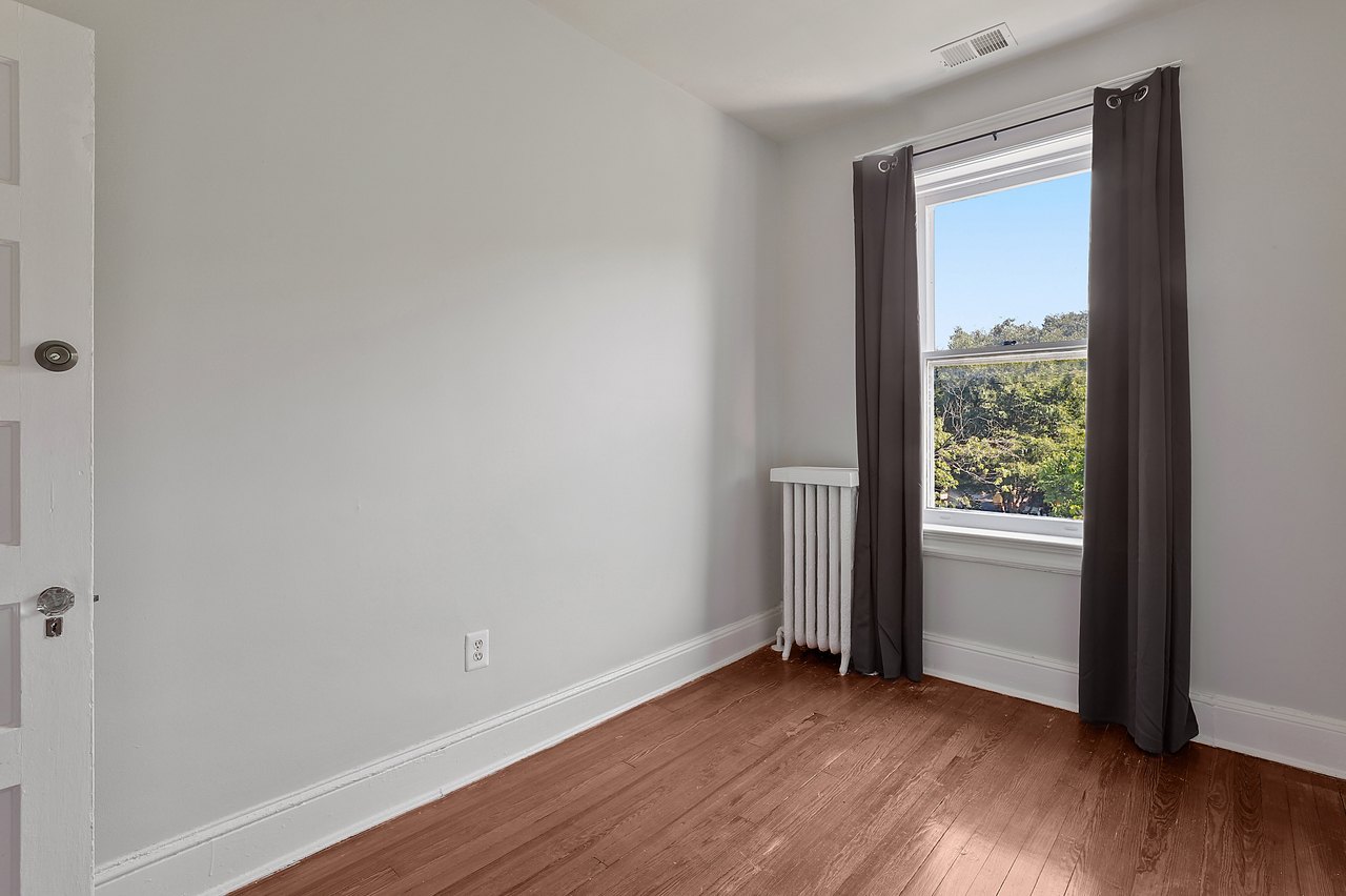 #466: Columbia Heights - Full Bedroom 2B  -  #466: Columbia Heights  - Gallery -  5