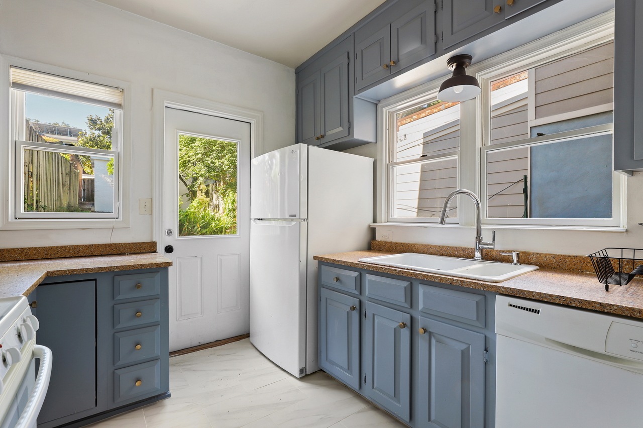  #466: Columbia Heights - Full Bedroom 2B  -  #466: Columbia Heights  - Gallery -  10