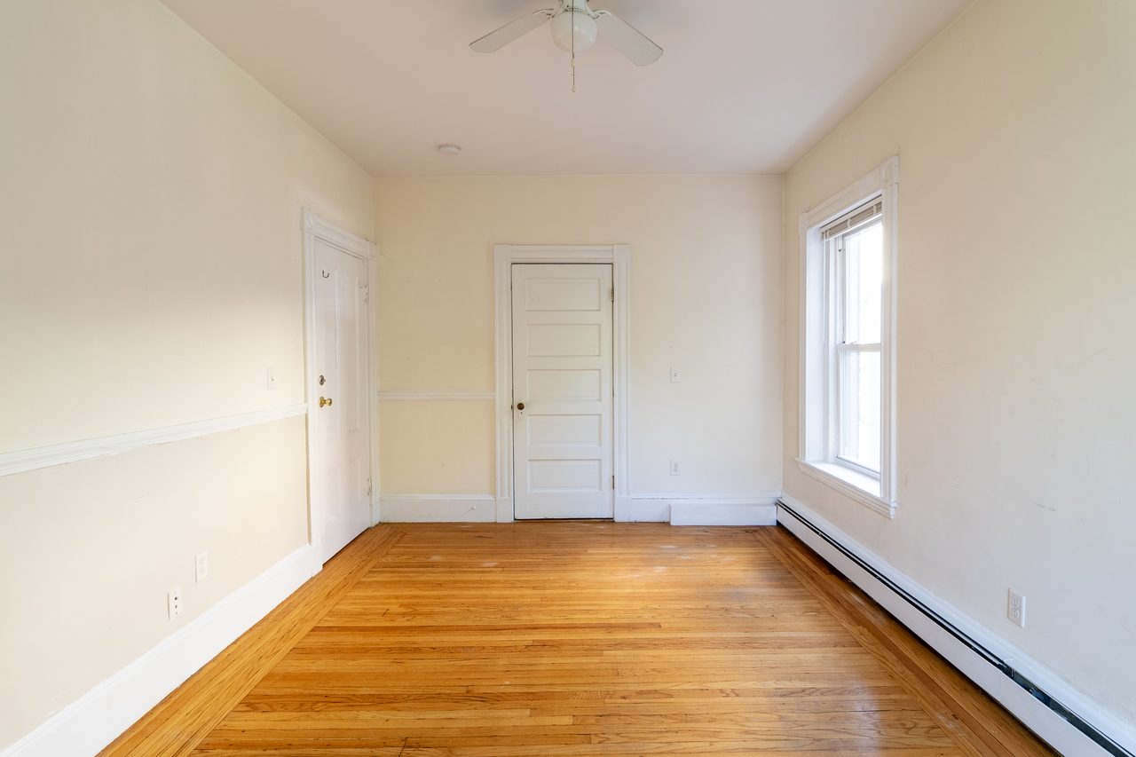 #1757: Allston - Queen Bedroom D - 4