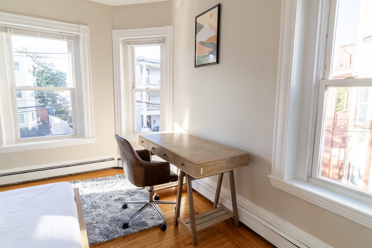 #1757: Allston - Queen Room A - 4