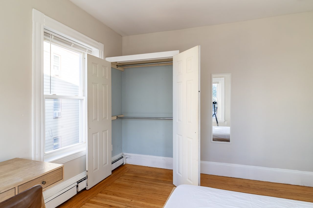 #1757: Allston - Queen Room A - 5