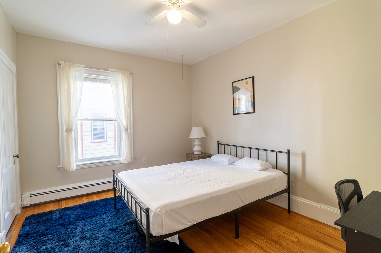 #1757: Allston - Queen Room B - 1