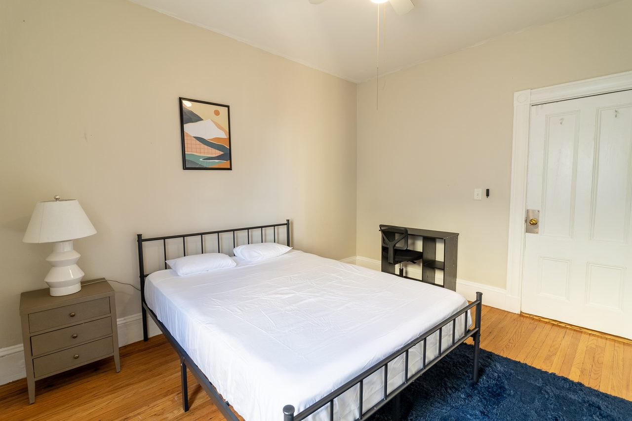 #1757: Allston - Queen Room B - 2