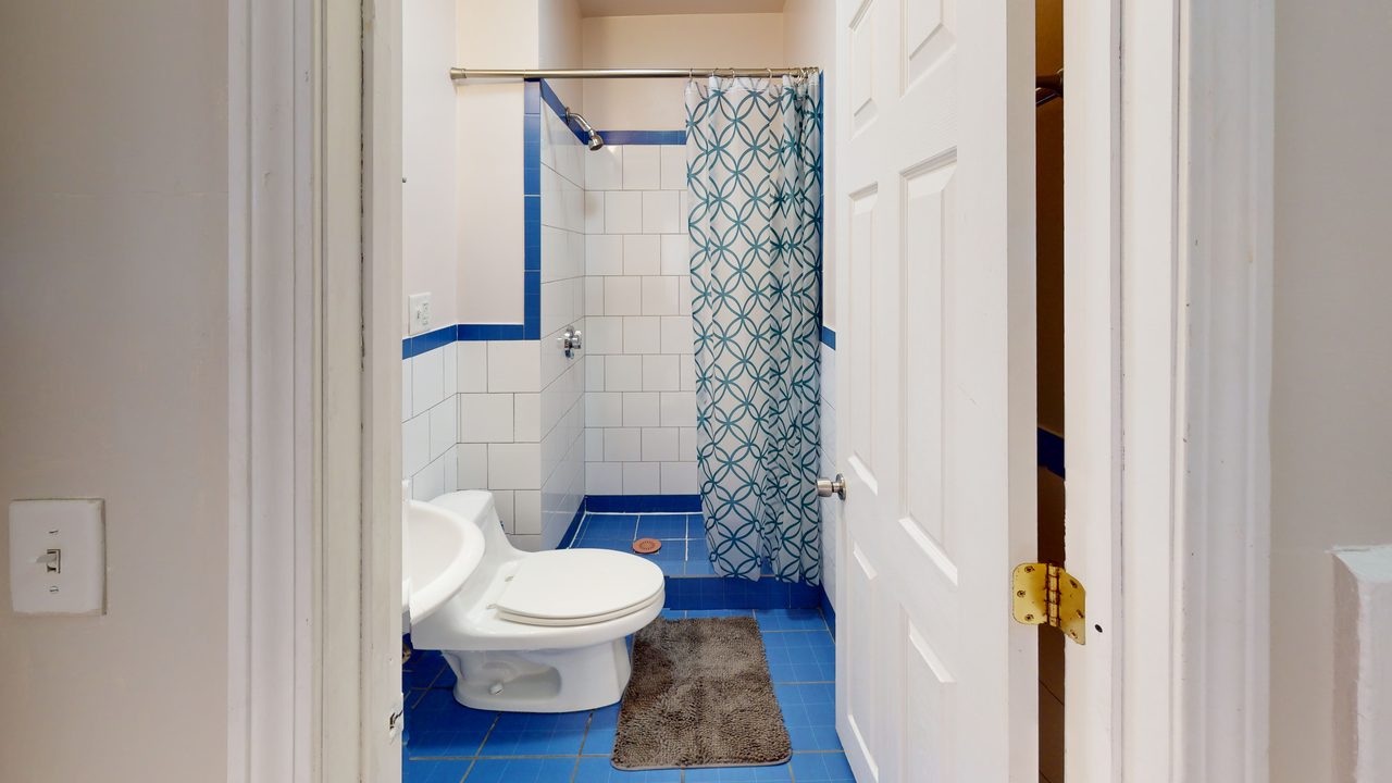 #1757: Allston - Queen Room B - 8
