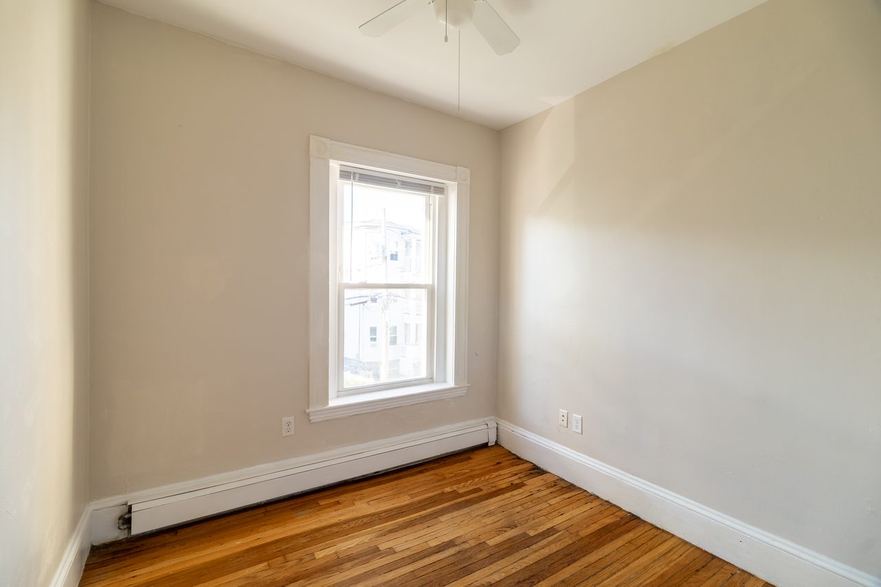 #1757: Allston - Queen Room C - 3