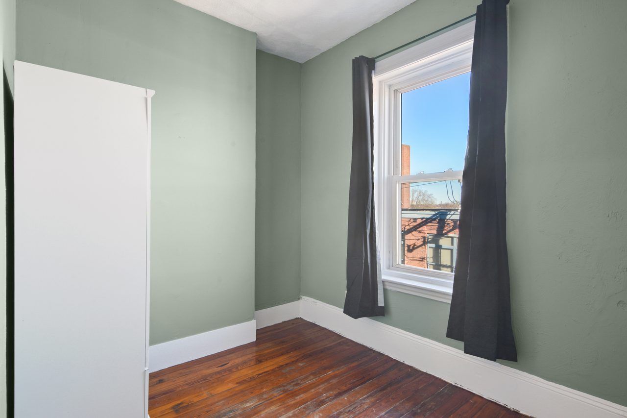  #835: Allston - Twin Bedroom B  -  #835: Allston  - Gallery -  1