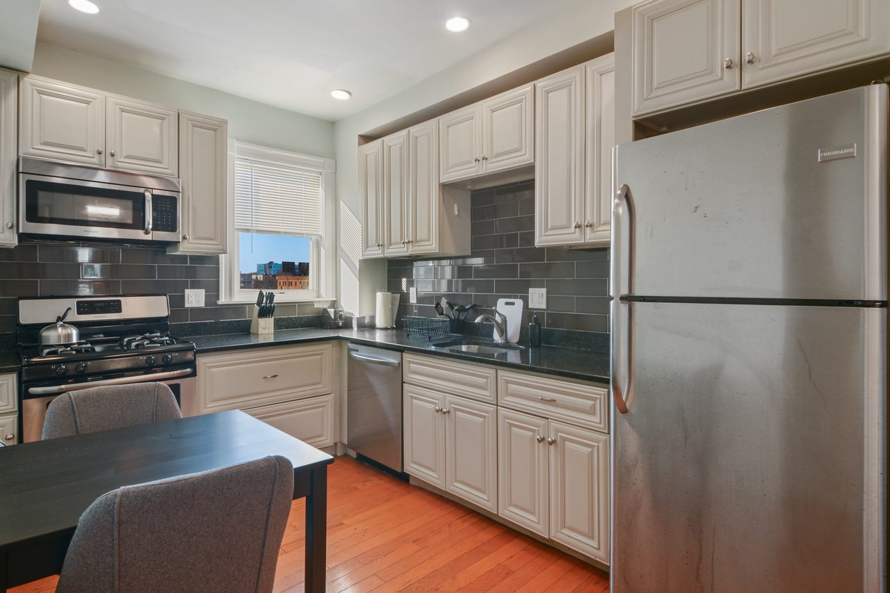  #835: Allston - Twin Bedroom B  -  #835: Allston  - Gallery -  7