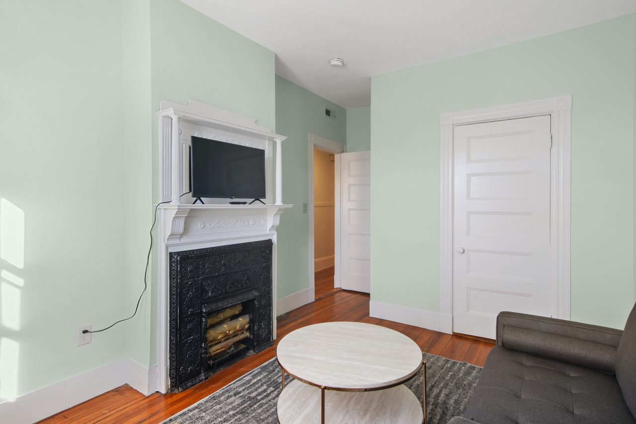  #835: Allston - Queen Bedroom C  -  #835: Allston  - Gallery -  10