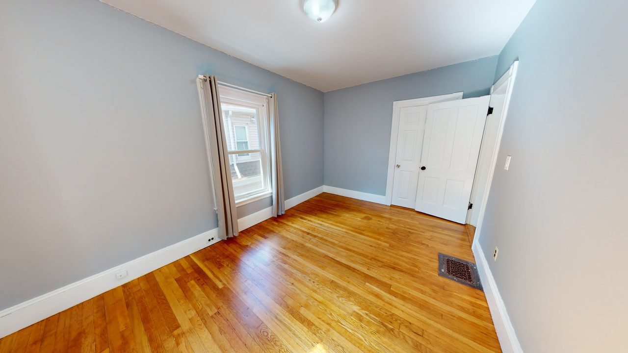 #1321: Allston - Queen Bedroom D - 11
