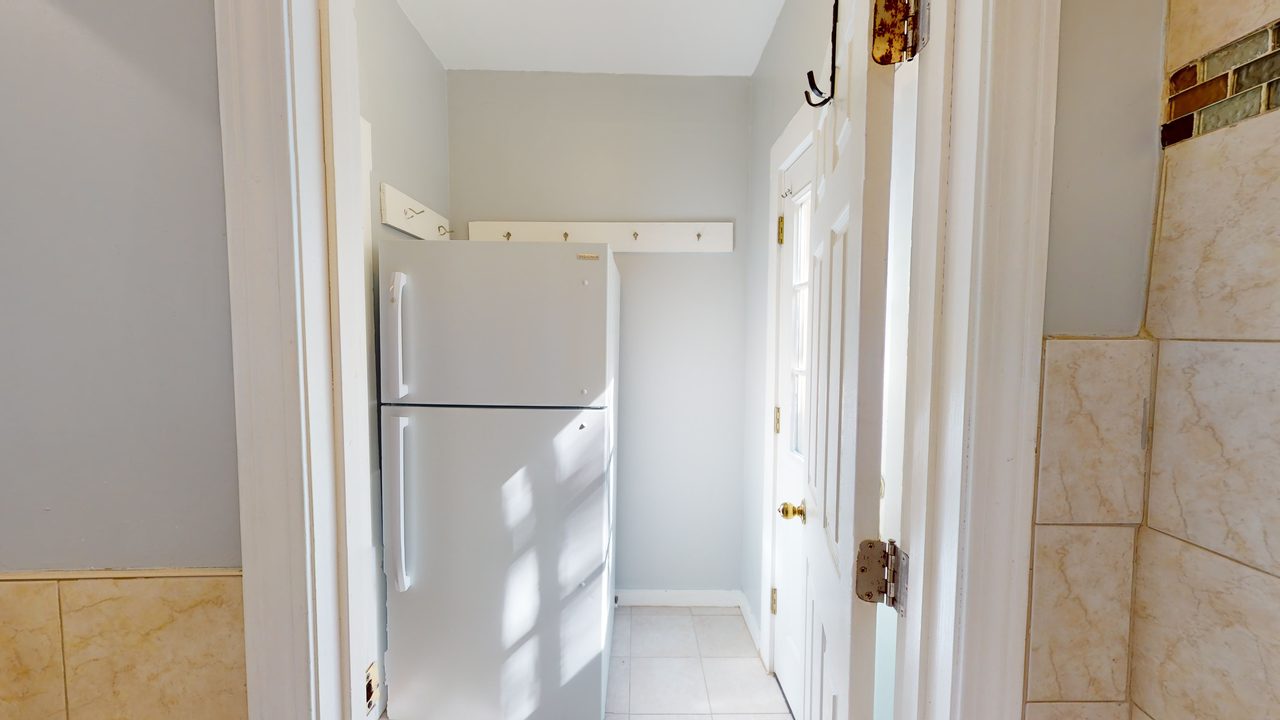#1321: Allston - Queen Bedroom A - 12