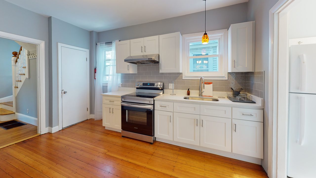 #1321: Allston - Queen Bedroom B - 10