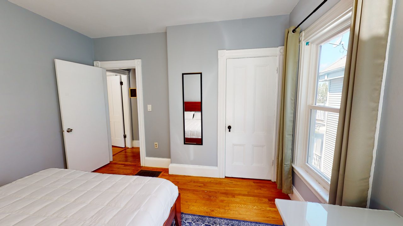 #1321: Allston - Queen Bedroom E - #1321: Allston - Gallery - 11
