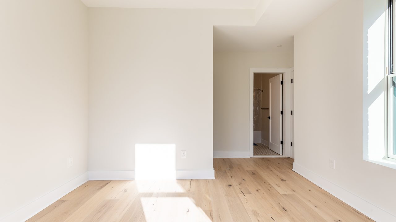 #1719: Columbia Heights - Full Bedroom A W/ Private Bathroom - #1719: Columbia Heights - Gallery - 3