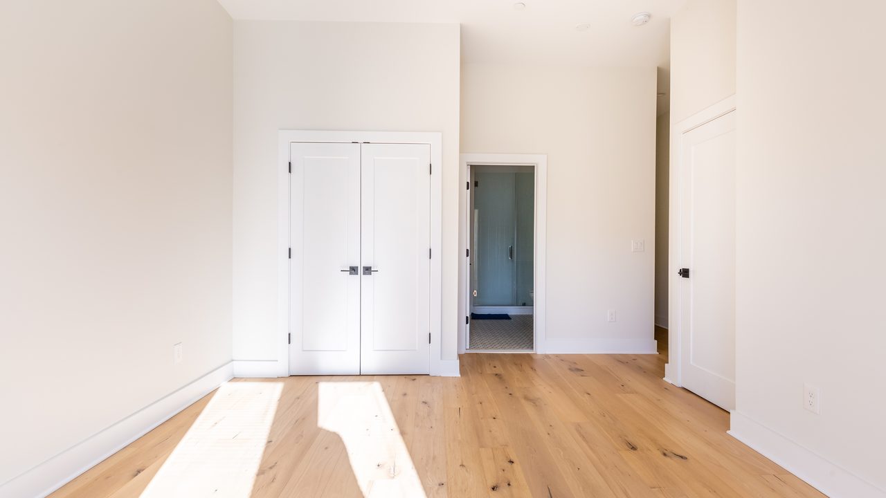 #1719: Columbia Heights - Full Bedroom B W/ Private Bathroom - #1719: Columbia Heights - Gallery - 4