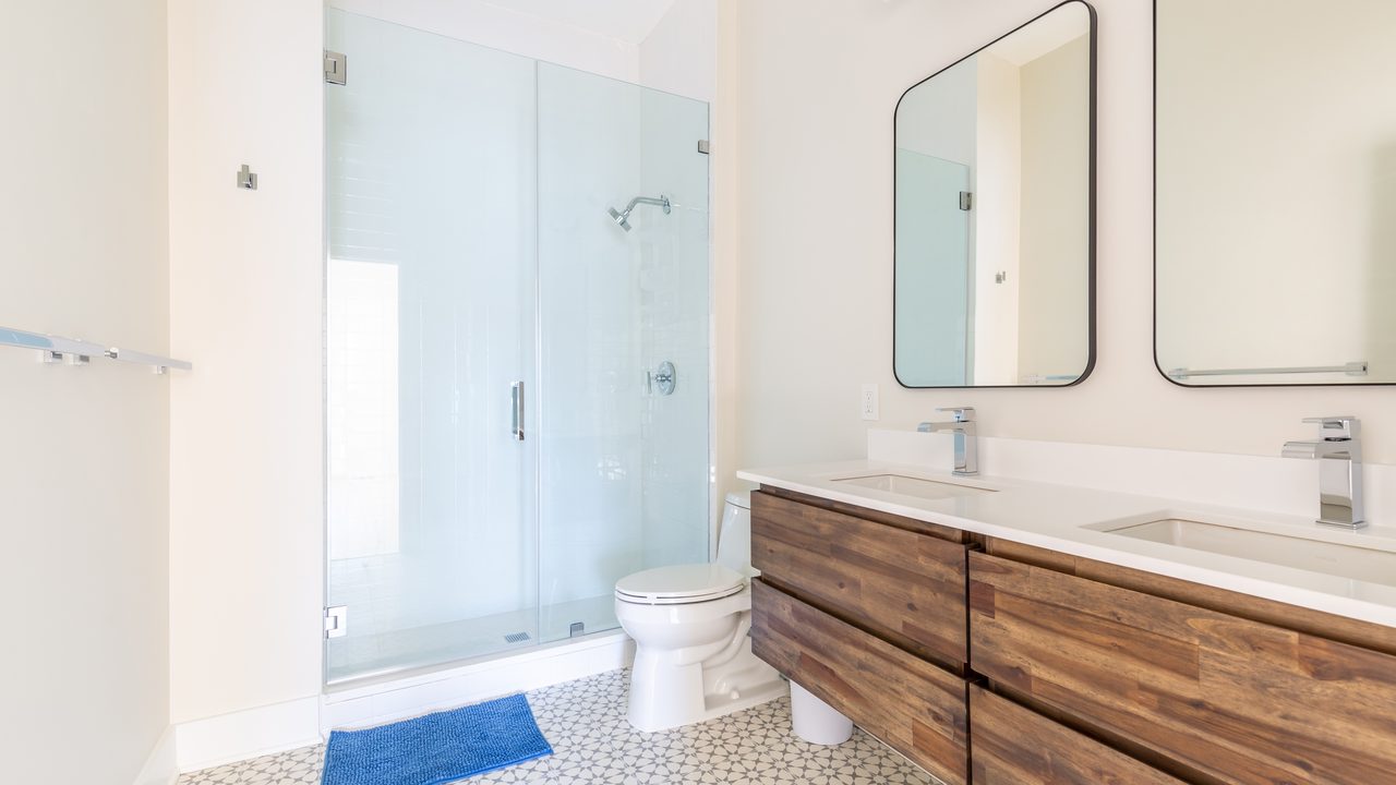 #1719: Columbia Heights - Full Bedroom B W/ Private Bathroom - #1719: Columbia Heights - Gallery - 5