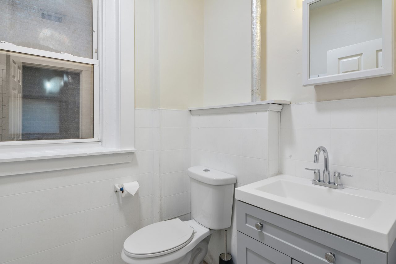  #458: Allston - Queen Bedroom A  -  #458: Allston  - Gallery -  11