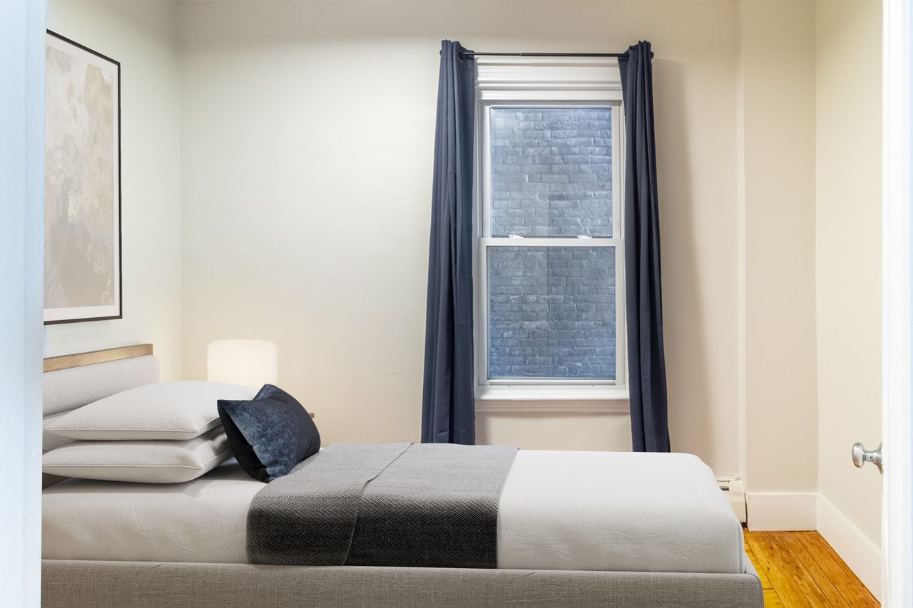 #926: Roxbury - Full Bedroom D - #926: Roxbury - Gallery - 1