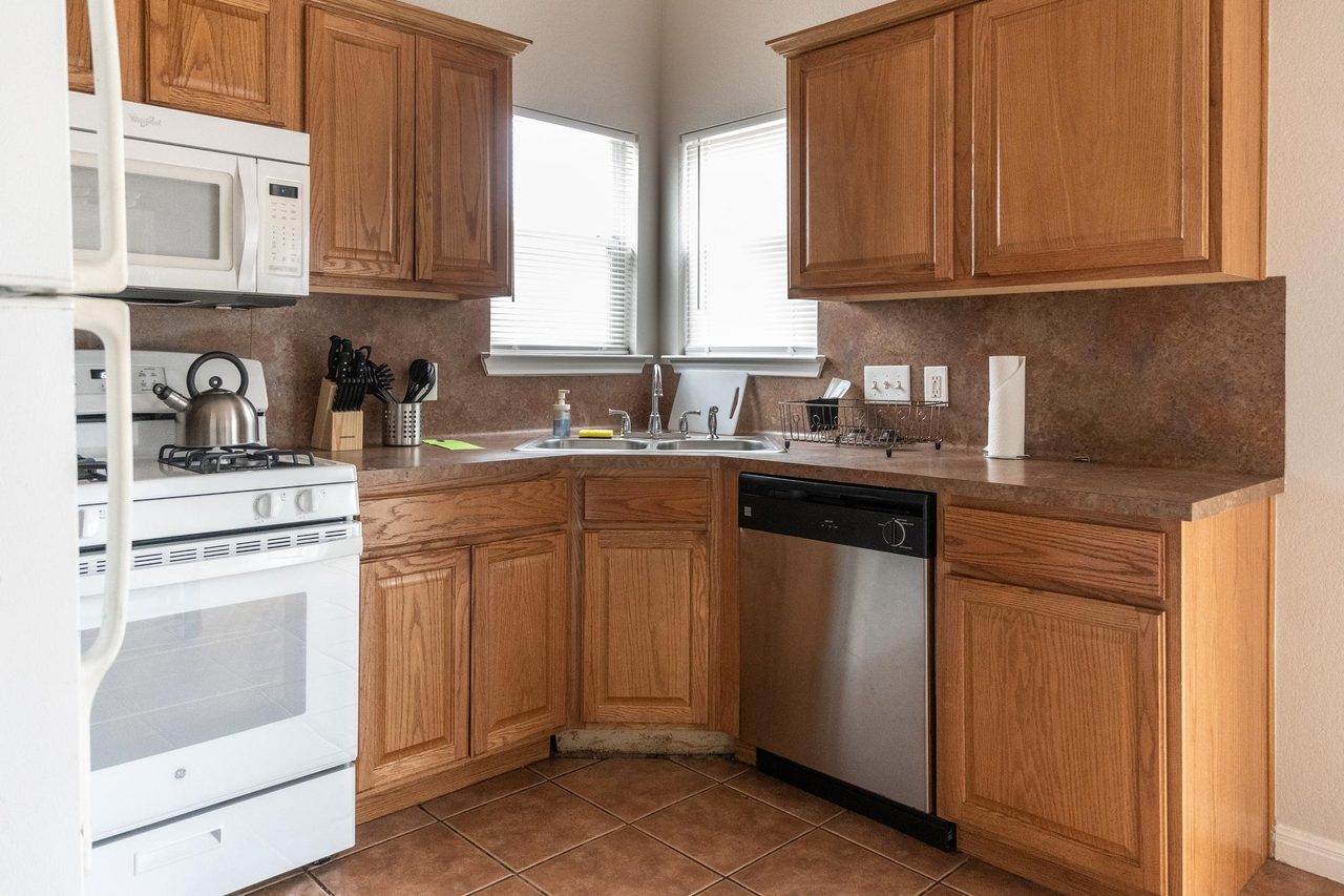  #894: Chestnut - Full Bedroom B  -  #894: Chestnut  - Gallery -  10