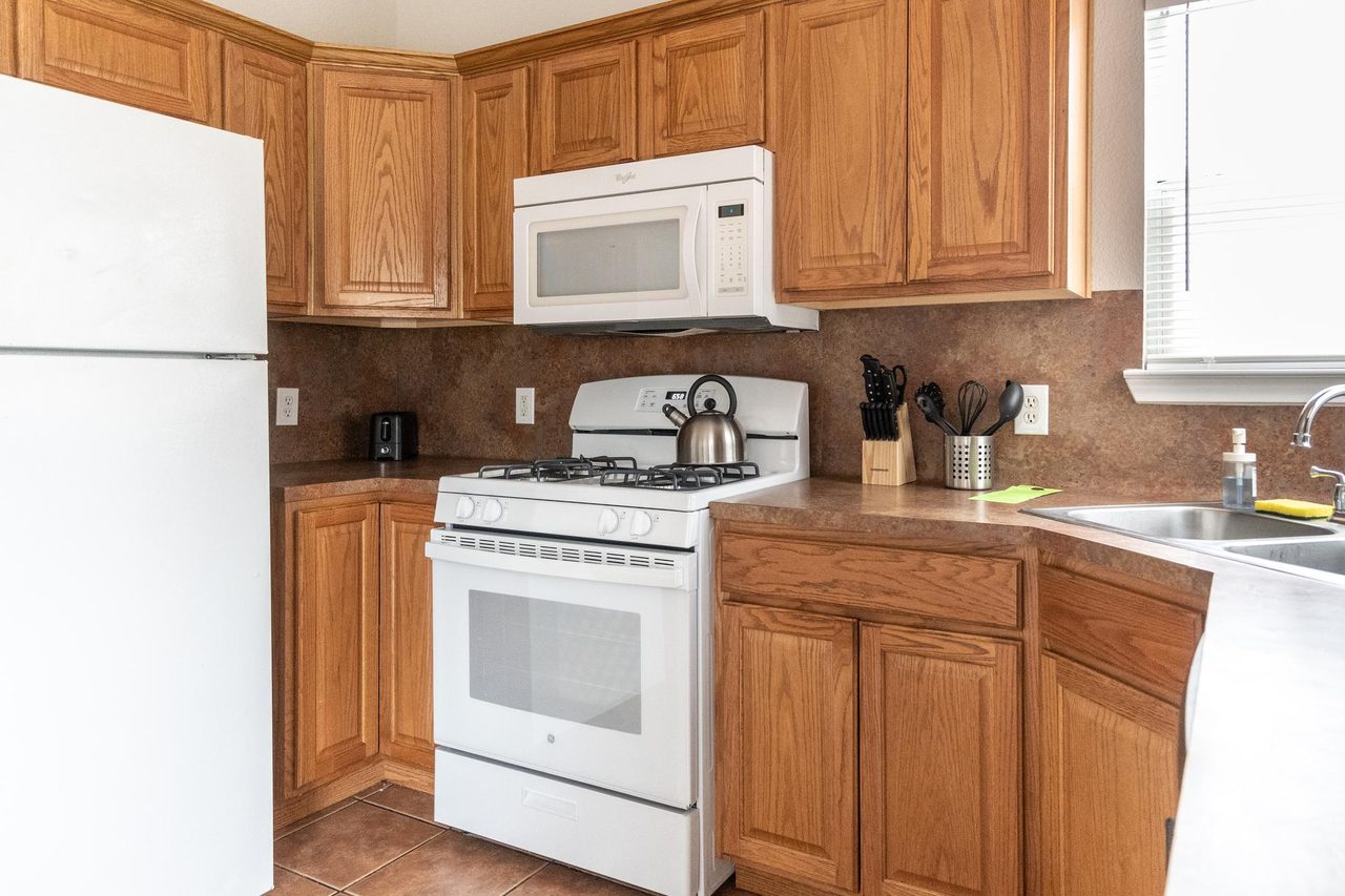  #894: Chestnut - Full Bedroom B  -  #894: Chestnut  - Gallery -  1