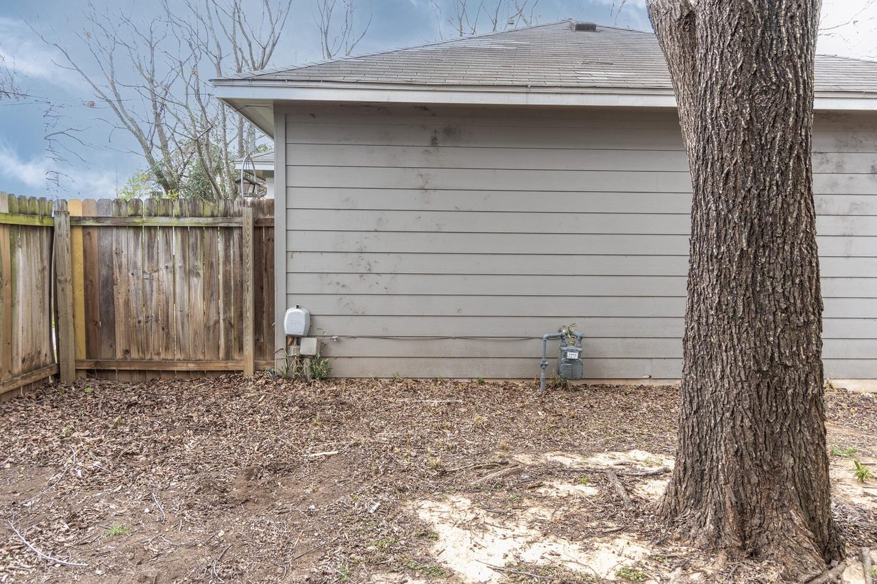  #894: Chestnut - Queen Bedroom C  -  #894: Chestnut  - Gallery -  4