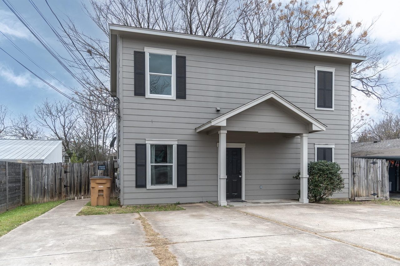  #894: Chestnut - Queen Bedroom A  -  #894: Chestnut  - Gallery -  10