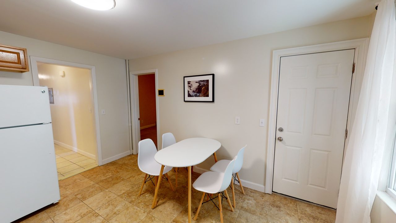 #1297: Central Square (Cambridge) - Full Bedroom C - 5