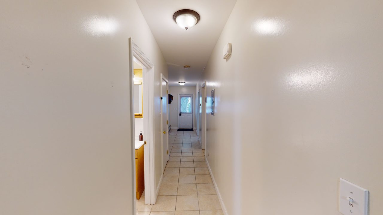 #1297: Central Square (Cambridge) - Full Bedroom C - 7