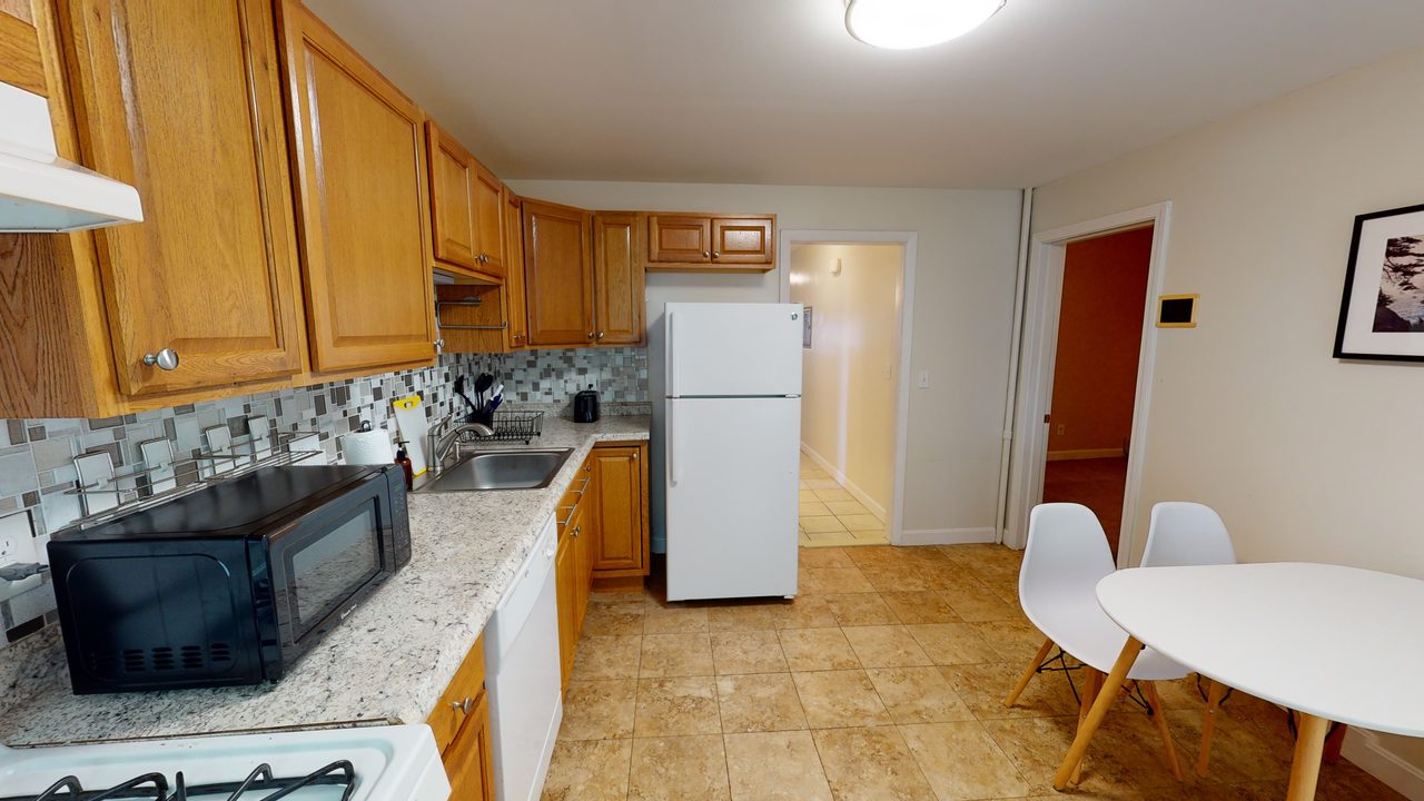 #1297: Central Square (Cambridge) - Full Bedroom C - 4