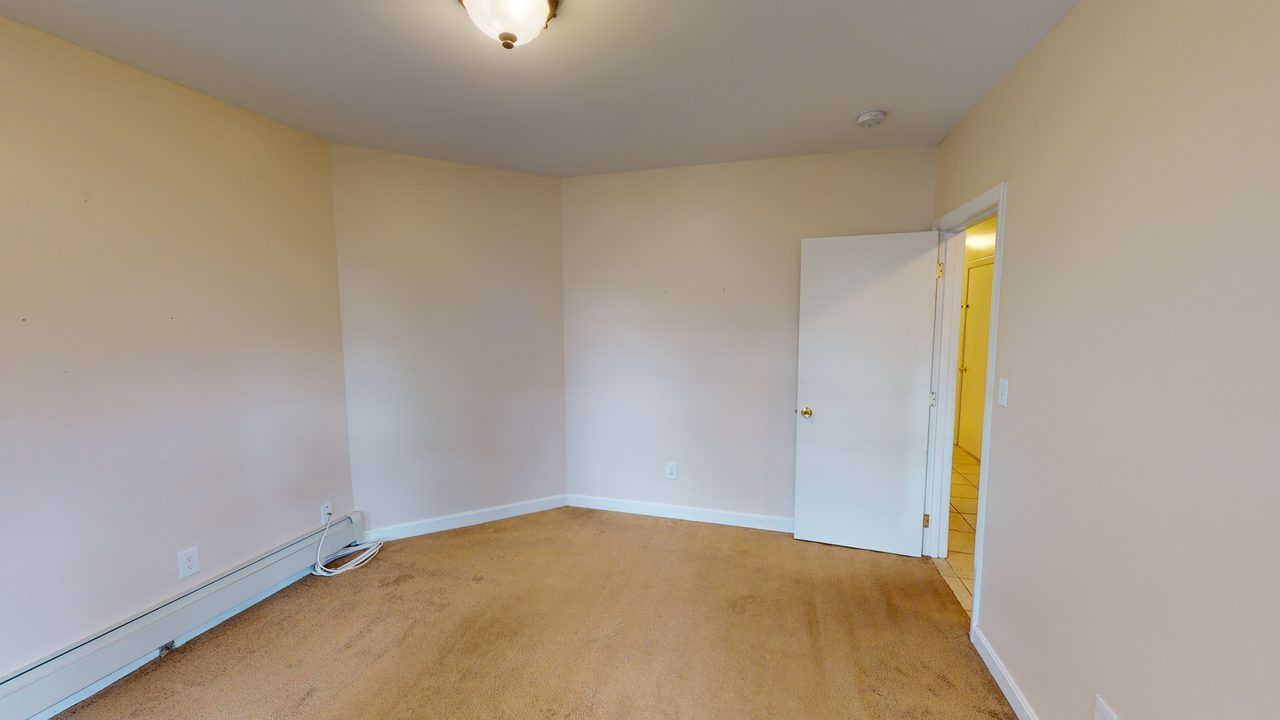 #1297: Central Square (Cambridge) - Full Bedroom A - 3