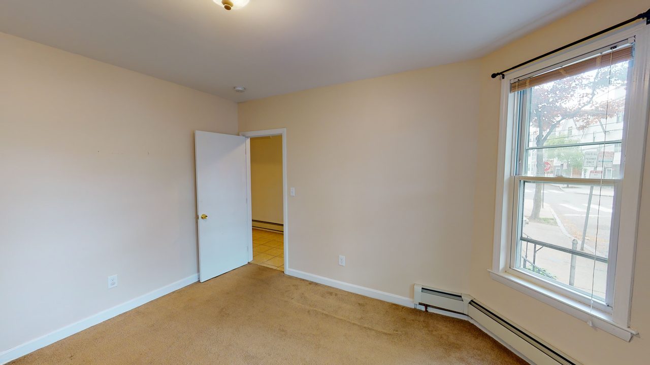 #1297: Central Square (Cambridge) - Full Bedroom A - 4