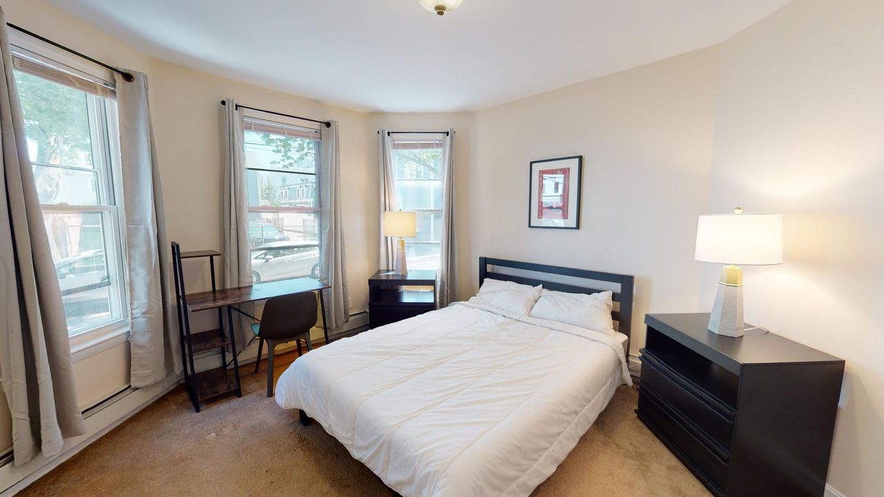 #1297: Central Square (Cambridge) - Full Bedroom A - 11