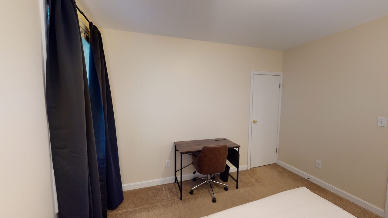 #1297: Central Square (Cambridge) - Full Bedroom B - 10