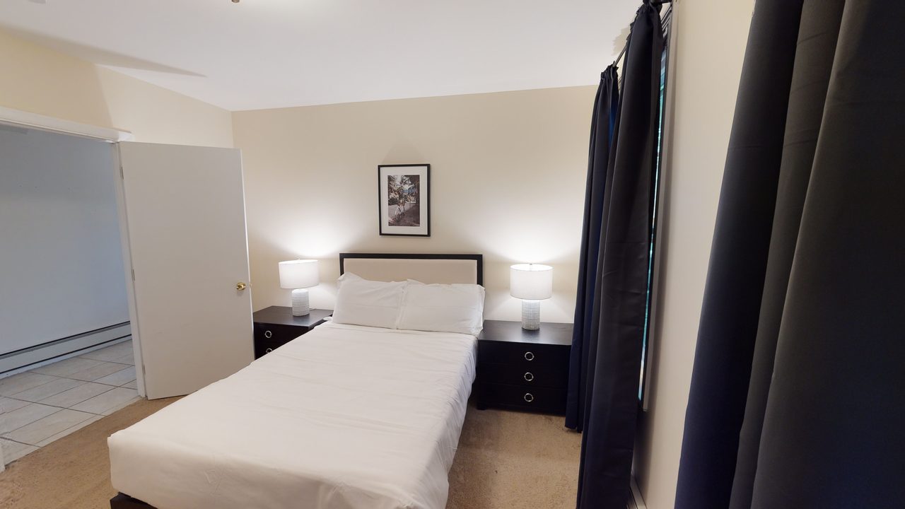 #1297: Central Square (Cambridge) - Full Bedroom B - 9