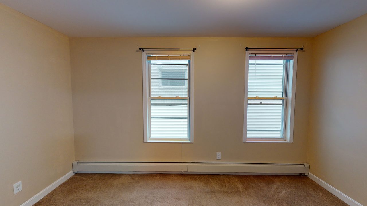 #1297: Central Square (Cambridge) - Full Bedroom C - 3